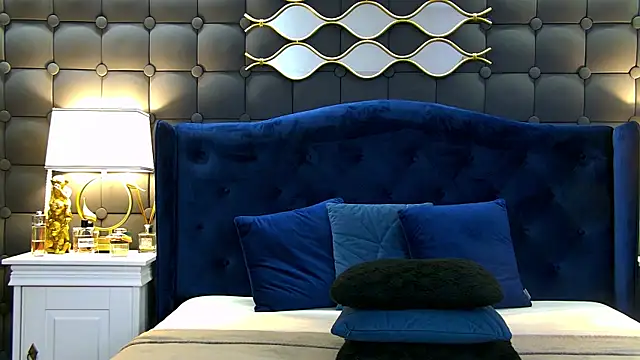 LeyaCass online show from March 13, 2025, 4:38 am