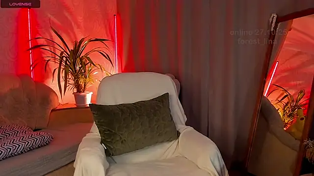  Forest Lina  online show from October 27, 2025, 12:06 pm