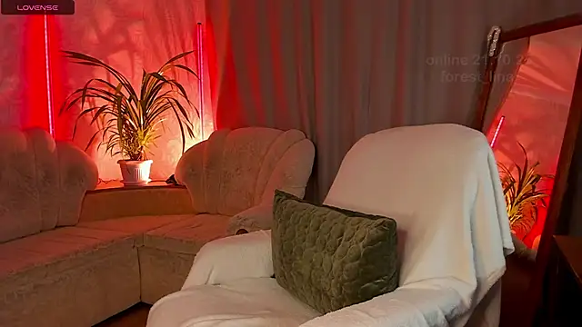  Forest Lina  online show from October 21, 2025, 10:03 am