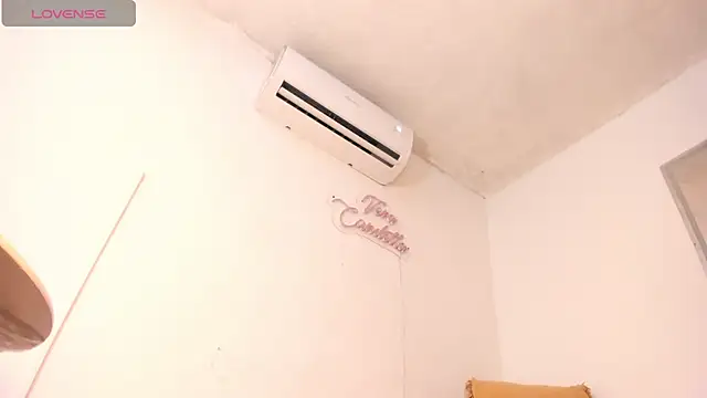 vera candella online show from September 25, 2025, 10:43 am