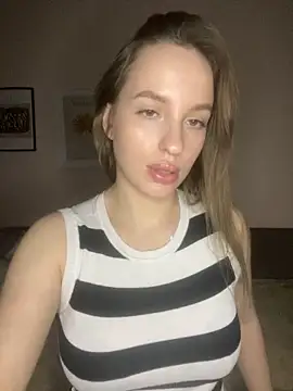 EdnaBradley online show from December 21, 2025, 3:36 pm