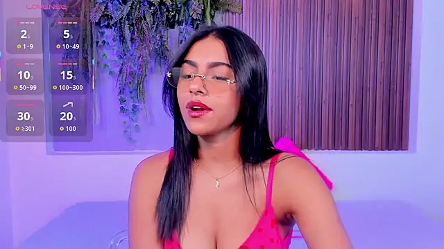 AmyBarton02 online show from October 19, 2025, 4:43 pm