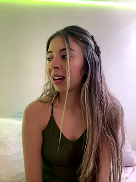 AmmyCollinsW online show from September 13, 2025, 7:58 pm