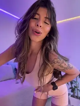 AmmyCollinsW online show from March 11, 2026, 9:20 pm