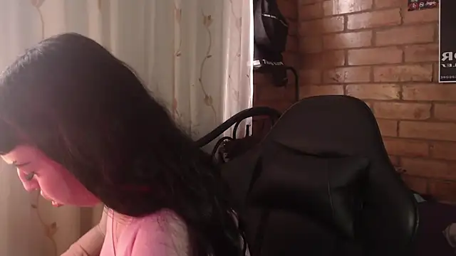 Snapshot of Cintya_Kros chatting on March 9, 2026, 9:18 pm Cintya Kros online show from March 9, 2026, 9:18 pm