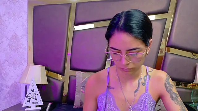 NicoleEsposito online show from February 16, 2026, 12:48 pm