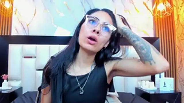 NicoleEsposito online show from February 15, 2026, 1:06 am