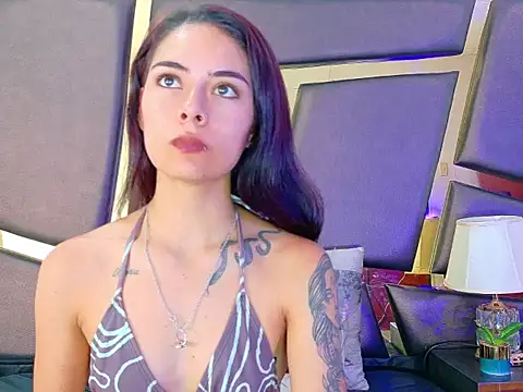 NicoleEsposito online show from September 27, 2025, 12:55 pm