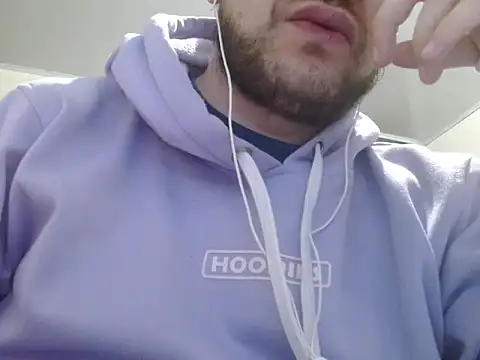 camiloking1720 online show from September 21, 2025, 11:10 pm