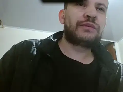 camiloking1720 online show from February 13, 2025, 3:45 pm