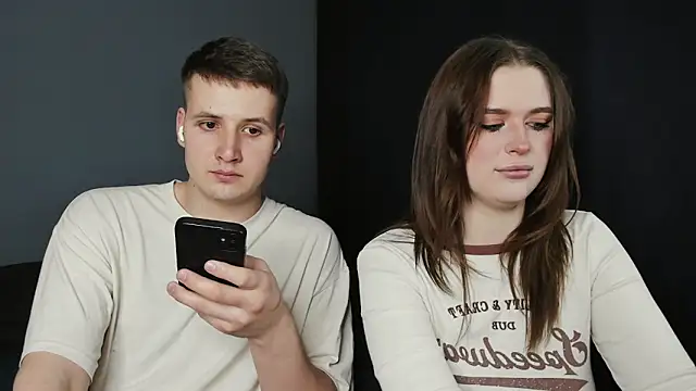 Pinku kitsune online show from March 16, 2025, 10:42 pm