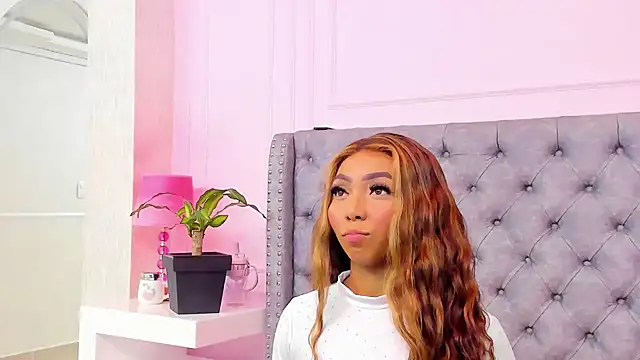 HaileeRoberts online show from March 5, 2026, 12:24 pm