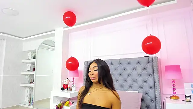 HaileeRoberts online show from September 22, 2025, 12:33 pm