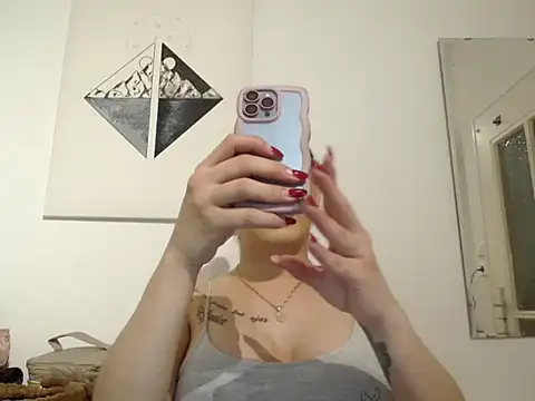 Dulce hot 23  online show from June 22, 2026, 8:06 pm