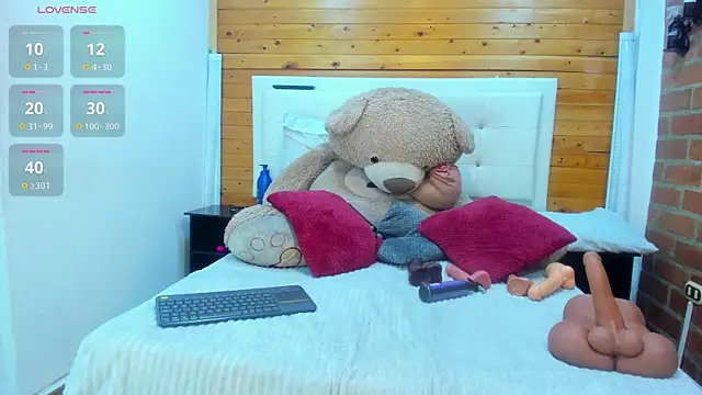 Snapshot of Dulcex69 chatting on February 24, 2026, 10:27 am Dulcex69 online show from February 24, 2026, 10:27 am