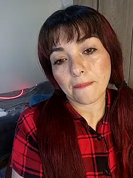 Winona-miu online show from May 6, 2026, 5:06 pm