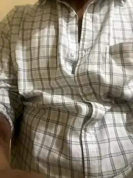 nikindian2024 online show from September 20, 2025, 6:35 pm