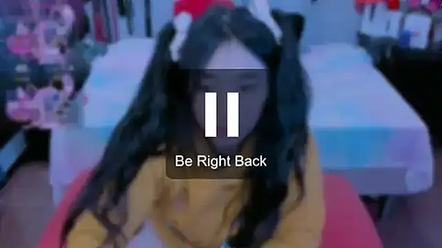 AlanaLuck online show from December 20, 2025, 7:55 am