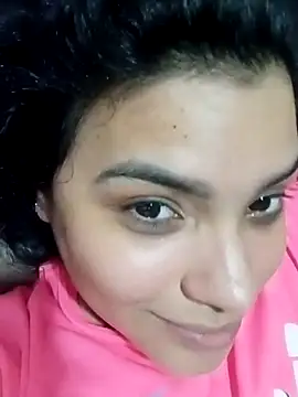 lolaa staars online show from February 28, 2025, 11:45 pm