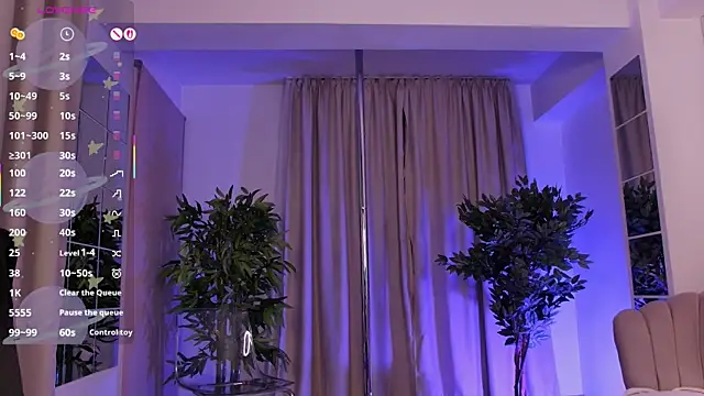 AllenaMoon online show from April 23, 2026, 7:37 pm