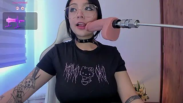 Snapshot of Hannya_moon chatting on March 2, 2026, 5:53 pm Hannya moon online show from March 2, 2026, 5:53 pm