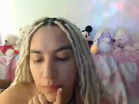 mandy berrys online show from October 4, 2025, 8:54 pm