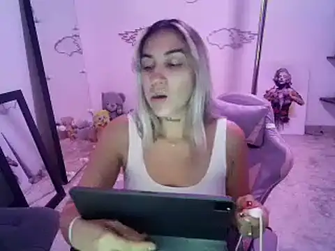 mandy berrys online show from June 27, 2026, 4:40 am
