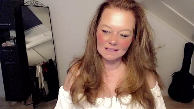 roxanna24 online show from March 24, 2026, 9:15 pm