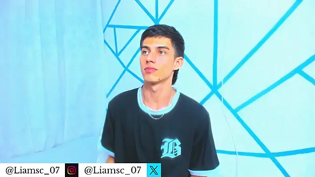 liam scott77 online show from November 6, 2025, 10:03 pm