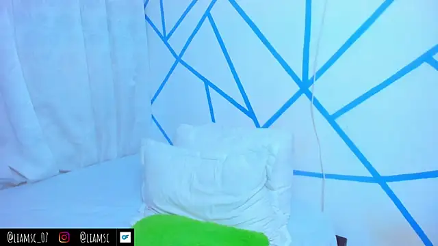 liam scott77 online show from October 7, 2025, 9:05 pm