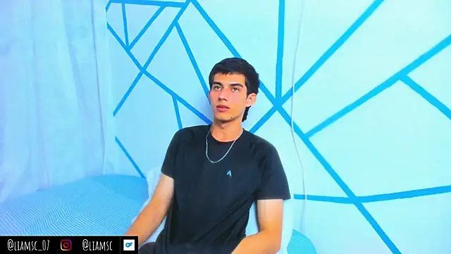 liam scott77 online show from September 26, 2025, 3:41 pm