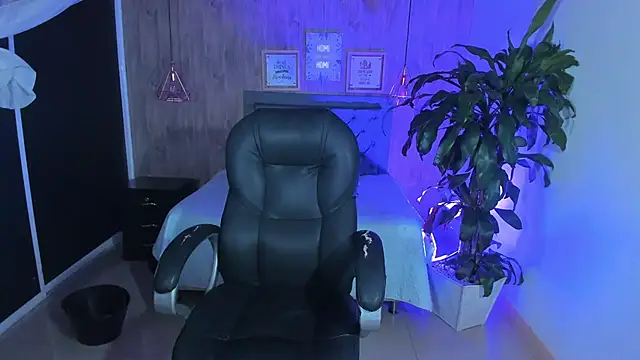 Wendy-lovee online show from March 17, 2025, 1:03 am