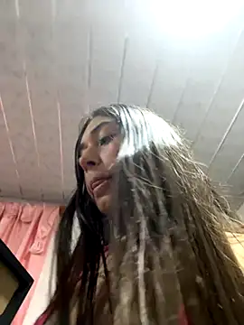 Barbielatinas online show from September 25, 2025, 4:07 am