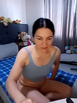renata hot1 online show from April 30, 2026, 8:57 pm