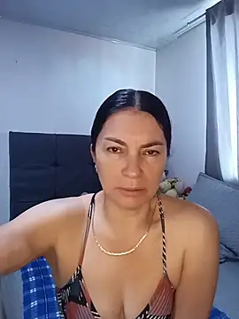 renata hot1 online show from June 19, 2026, 6:47 pm