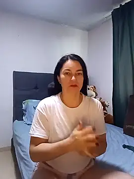 renata hot1 online show from March 21, 2025, 9:56 pm