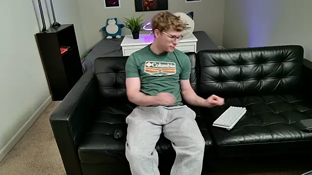 Snapshot of BlueEyedTallGuy94 chatting on January 18, 2026, 9:07 pm BlueEyedTallGuy94 online show from January 18, 2026, 9:07 pm