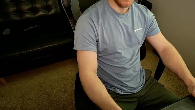 Snapshot of BlueEyedTallGuy94 chatting on February 2, 2026, 8:19 pm BlueEyedTallGuy94 online show from February 2, 2026, 8:19 pm