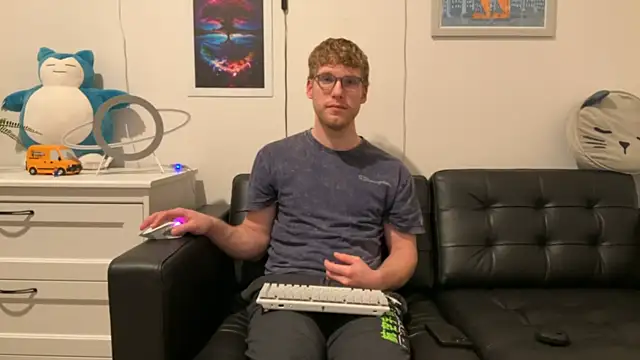 Snapshot of BlueEyedTallGuy94 chatting on December 13, 2024, 3:38 am BlueEyedTallGuy94 online show from December 13, 2024, 3:38 am