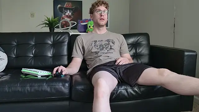 Snapshot of BlueEyedTallGuy94 chatting on September 25, 2025, 6:03 pm BlueEyedTallGuy94 online show from September 25, 2025, 6:03 pm