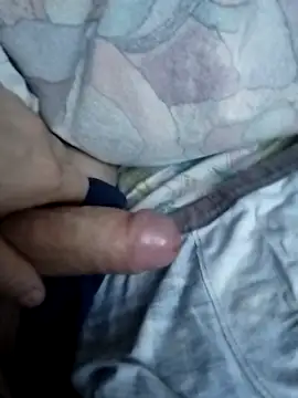 Snapshot of Grig1982 chatting on February 8, 2026, 6:33 am Grig1982 online show from February 8, 2026, 6:33 am