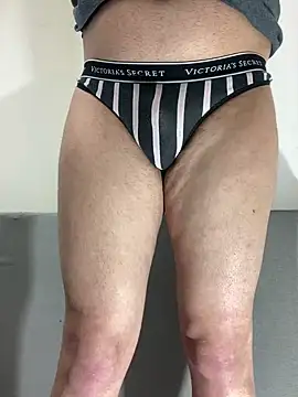 Snapshot of MiamiBang chatting on March 5, 2025, 11:49 am MiamiBang online show from March 5, 2025, 11:49 am