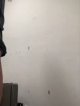 Snapshot of MiamiBang chatting on February 4, 2025, 10:32 am MiamiBang online show from February 4, 2025, 10:32 am