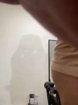 Snapshot of MiamiBang chatting on February 13, 2025, 10:11 pm MiamiBang online show from February 13, 2025, 10:11 pm