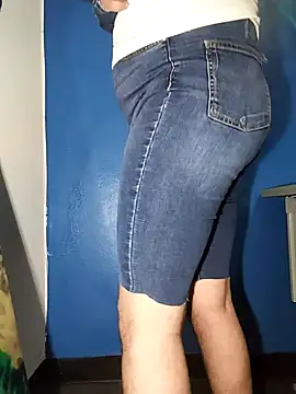 Snapshot of MiamiBang chatting on September 19, 2025, 11:36 am MiamiBang online show from September 19, 2025, 11:36 am