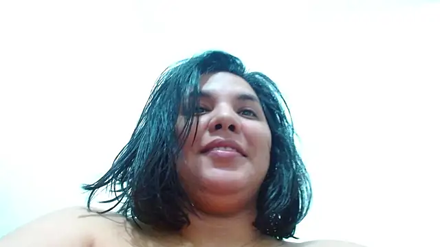 sinay024 online show from August 4, 2026, 3:27 pm