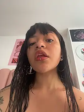 Ashley Chriss online show from November 29, 2025, 6:41 pm