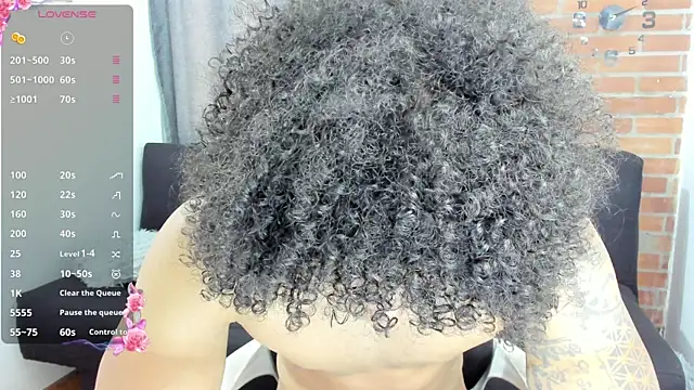 curly muscle online show from March 13, 2025, 7:06 pm