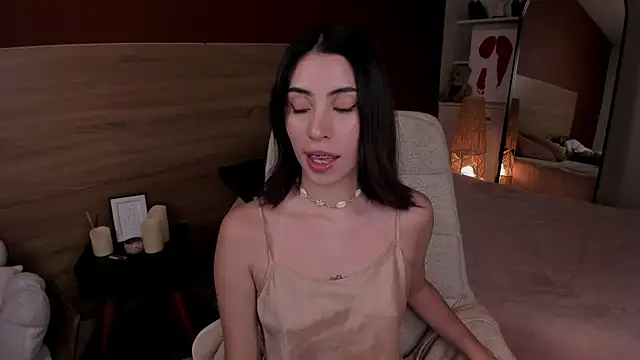 Catyloves online show from August 4, 2026, 9:52 pm