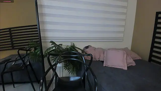 Snapshot of Catyloves chatting on February 12, 2026, 10:09 pm Catyloves online show from February 12, 2026, 10:09 pm